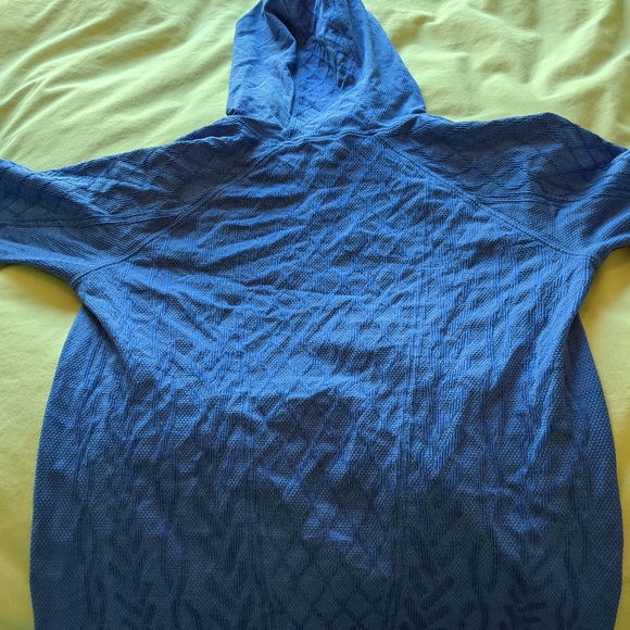 Lululemon rest less hoodie - Picture 4 of 8